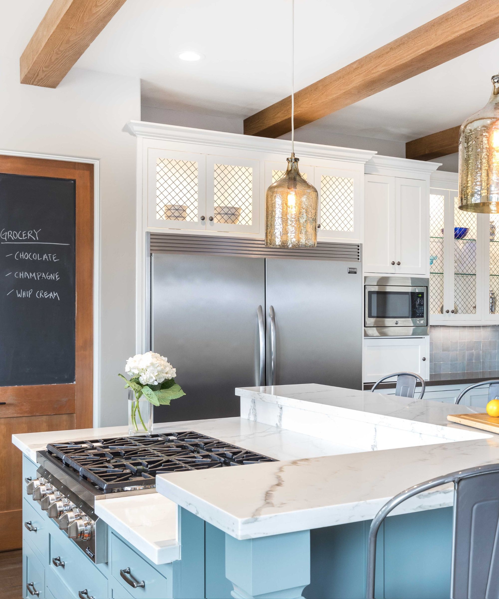 6 Square Kitchen Island Ideas That Blend Style And Function 